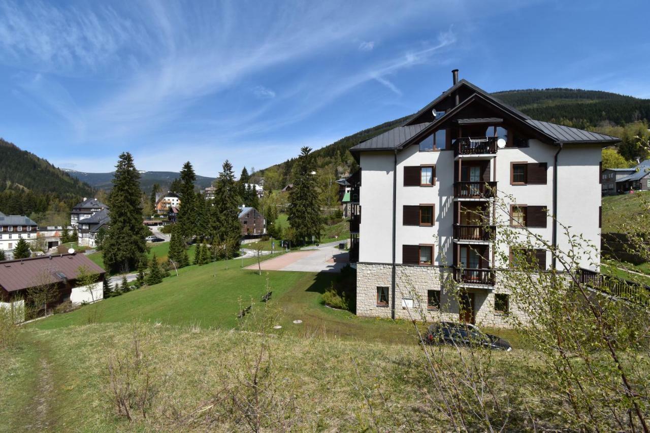 Apartment Dalibor II With Private Entrance And Private Garage Špindlerŭv Mlýn المظهر الخارجي الصورة